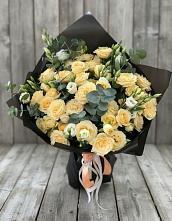 Букет цветов из:  Розы и Лизиантусы #REPLACE_PRED# Андреаполе