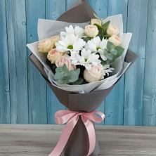 Букет цветов из:  Хризантемы и Розы в Андреаполе