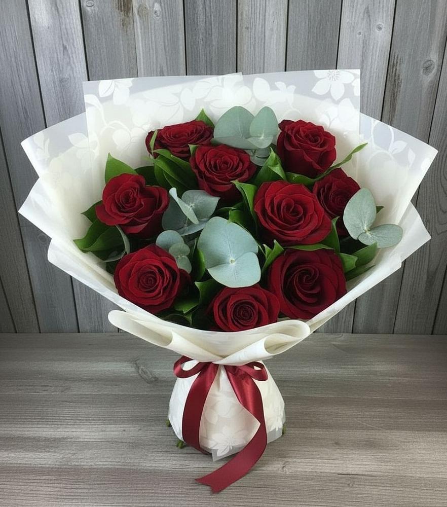 Букет цветов из: Розы в Андреаполе