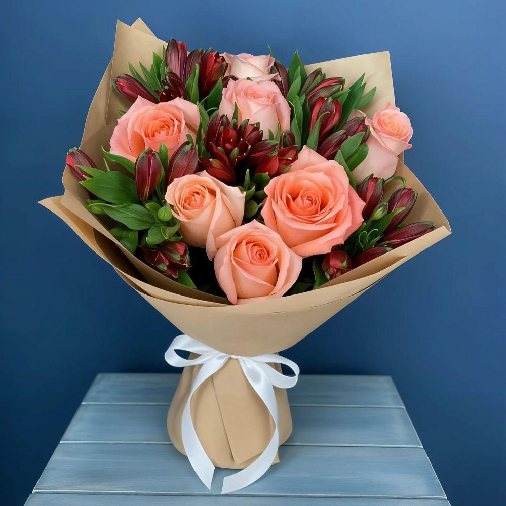 Букет цветов из: Розы и Альстромерии в Андреаполе