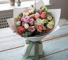 Букет цветов из:  Розы, Лизиантусы и Гвоздики #REPLACE_PRED# Андреаполе