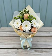 Букет цветов из:  Герберы, Розы и Хризантемы в Андреаполе