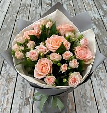 Букет цветов из:  Розы в Андреаполе